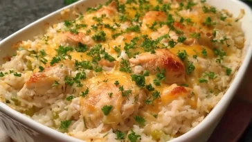 Casserole De Poulet Rôti Et Riz